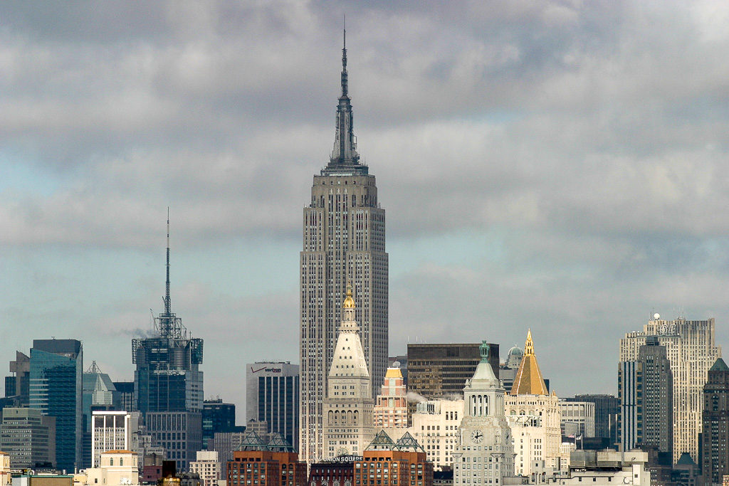 Empire State building, mid Manhattan