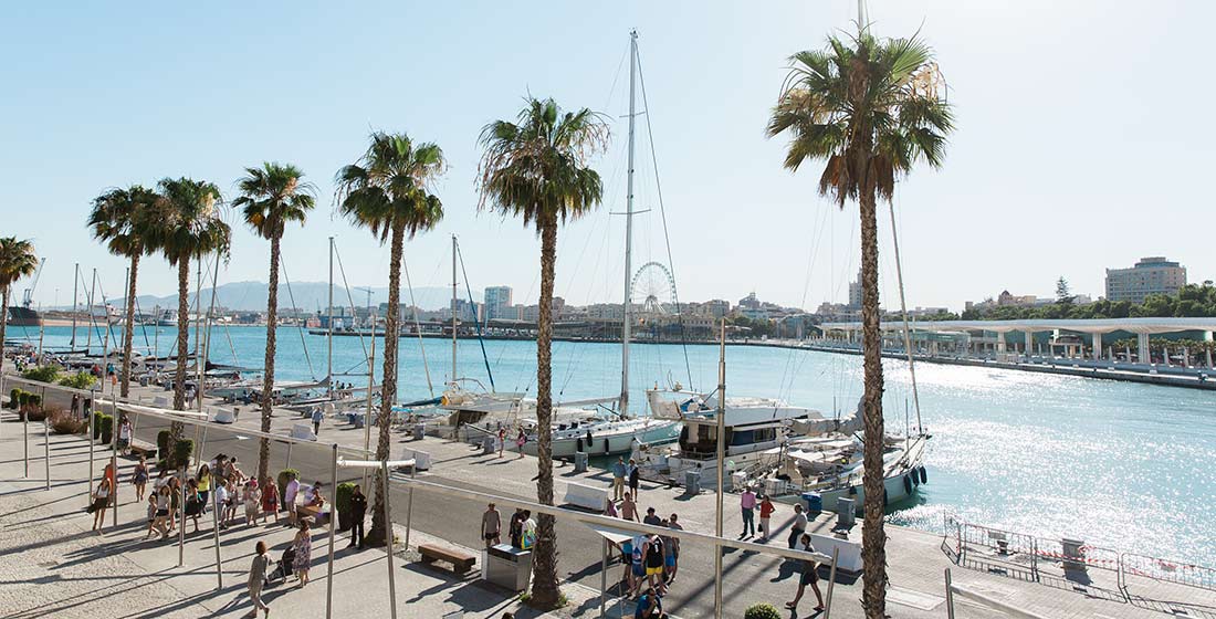 Strandpromenaden i Malaga, Costa del Sol, Spanien